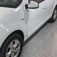 رنو ساندرو اتوماتیک