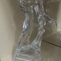 مجسمه شیشه ای سالم