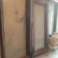 دری ویترینی خاص با فرم فرانسوی ساخته شده