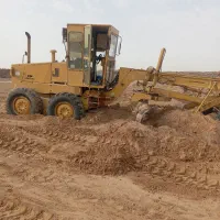 کاترپیلر کوماتسو و 705