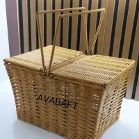 سبد دست بافت در رنگ بندی مختلف