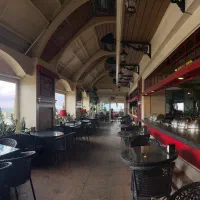 استخدام در کافه آرتیست