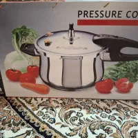 زودپز ۹لیتری رویال در حد نو