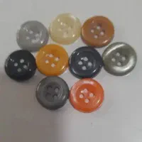 دکمه شومیز سایز ۱۸در ۹رنگ