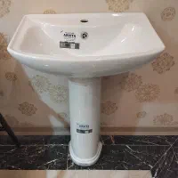 روشویی چینی آریستاباعرض55 سانتیمتری باپایه