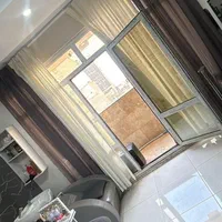 ۱۰۵متر ۲خواب سند مسکونی موقعیت اداری روبه خیابان