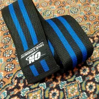 زانو بند ورزشی برای وزنه زدن وجلوگیری از اسیب