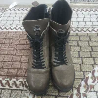 چکمه سایز ۳۷