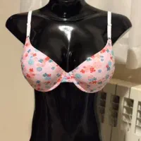 سوتینهای وارداتی برای اندونزی فقط دونه ای ۱۵۰ تومن|لباس|تهران, شهرک دانشگاه شریف|دیوار