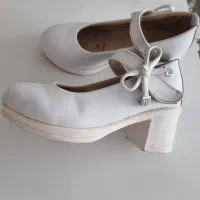 کفش مجلسی بچه گانه چند بار بیشتر نپوشیده|کفش و لباس بچه|تربتحیدریه, بالا ولایت|دیوار