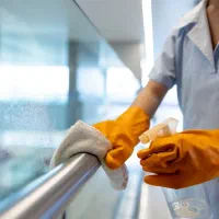 استخدام نظافتچی منزل در تیس