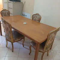 میز و صندلی قیمت با شما