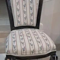 سه عدد صندلی