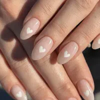 کاشت و ترمیم ناخن (15% تخفیف پاییزه)