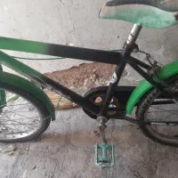 دوچرخه صحیح و سالم فقط لاستیک  عقب دوچرخه