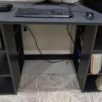 میزتحریر کتابخانه دار