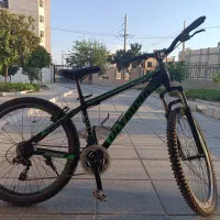 دوچرخه 26|دوچرخه، اسکیت، اسکوتر|صدرا-فارس, فاز ۱|دیوار