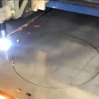 نیازمند نیروی کار با دستگاه سی ان سی پلاسما