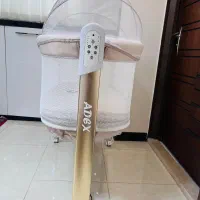تخت کنار مادر برقی