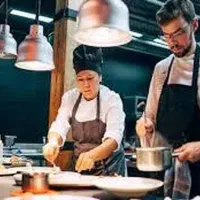 به چند نفر آقا خانوم کار در رستوران نظافت و...