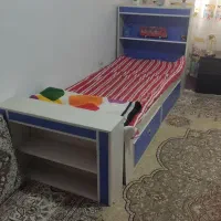 تخت و کمد