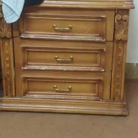 تخت خواب دو نفره و قاب عکس و تابلو|تخت و سرویس خواب|شیراز, ریشمک|دیوار