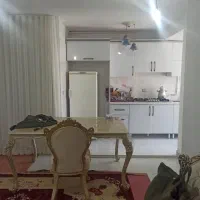 آپارتمان طبقه اول / ولیعصر60متری / مجتمع مهستان