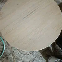 میز گرد کنار سالنی