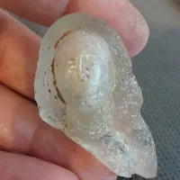 سردیس شیشه ای کهنه اشکانی