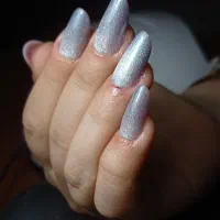 کاشت ناخن هزینه متریال 300