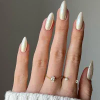 جذب ناخن کارو...در سالن زیبایی بیوتی لند