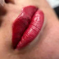 شیدینگ لب رژلب دائم|خدمات آرایشگری و زیبایی|عنبرآباد, |دیوار