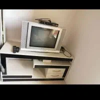 تلویزیون 21 اینچ و میز ودستگاه دیجیتال|صوتی و تصویری|گنبد کاووس, |دیوار