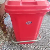 سطل زباله بزرگ