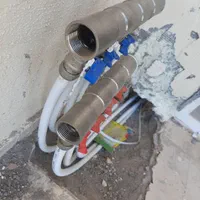 لوله کشی،تاسیسات،آب وفاضلاب،ترکیدگی،رفع نم ورطوبت|خدمات پیشه و مهارت|پرند, فاز ۶|دیوار