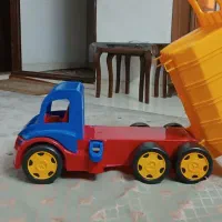کامیون اسباب بازی