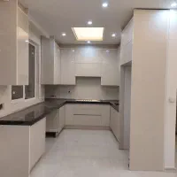 ۱۱۰ متر دو خواب کلید نخورده