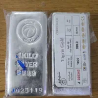 نقره اماراتی