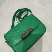 کیف|کیف، کفش، کمربند|زنجان, |دیوار