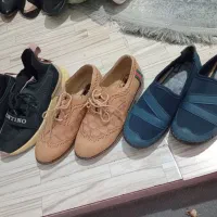 تعدادی کفش|کیف، کفش، کمربند|خرم‌آباد, |دیوار