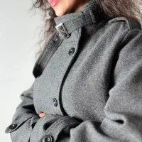 فروشنده خانم با سابقه کاری پوشاک