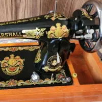 چرخ خیاطی قدیمی . نیاز به تعمیر