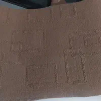 ۴۴ متر موکت در حد نو بدون سوختگی و پارگی