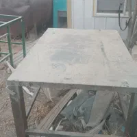 میز کار و درب ضد سرقت