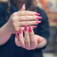 آموزش کاشت ناخن فقط با 500 تومان