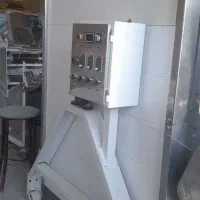 خانم جهت بسته بندی نان