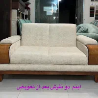 کار در کارگاه تعمیرات مبل