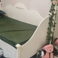 تخت خواب یک نفره