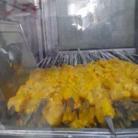 نیازمند به کار گر ساده جهت کار در تهیه غذا|استخدام خدمات فروشگاه و رستوران|تهران, استاد معین|دیوار
