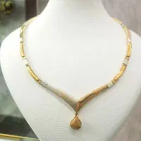 گردنبند کلاسیک ،۵۰  بالای تابلو